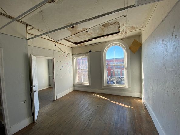 318 Main St, Southbridge MA 01550
