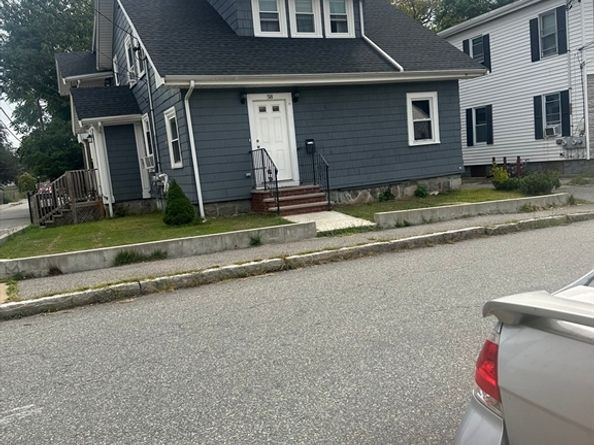 58 Hunt St, Brockton MA 02302