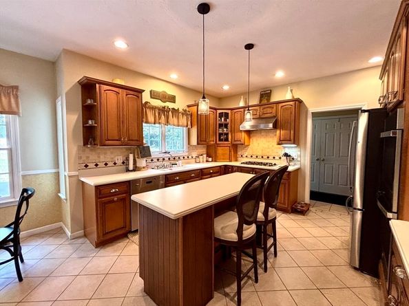 209 North Street, Shrewsbury MA 01545