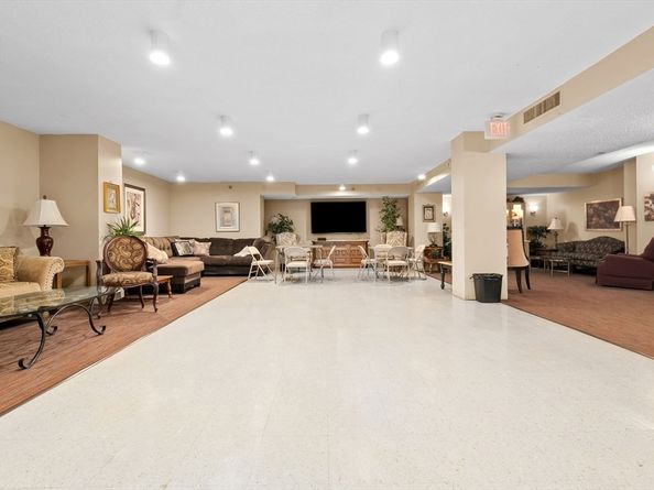40 Village Rd 1601, Middleton MA 01949