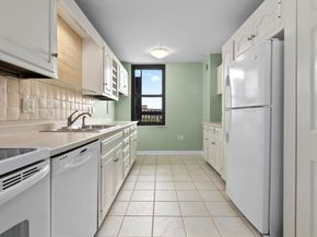 40 Village Rd 1601, Middleton MA 01949