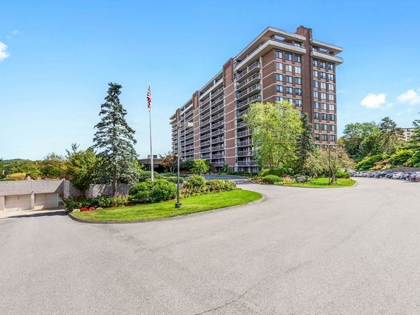 40 Village Rd 1601, Middleton MA 01949