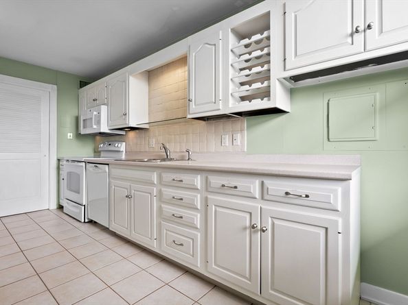 40 Village Rd 1601, Middleton MA 01949