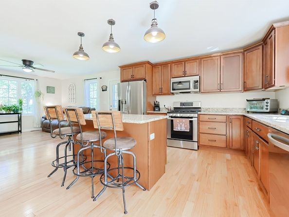 30 Town Farm Rd, North Brookfield MA 01535