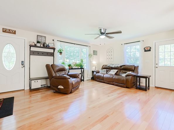 30 Town Farm Rd, North Brookfield MA 01535