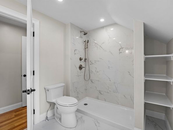 6 Lovis Ave, Wakefield MA 01880