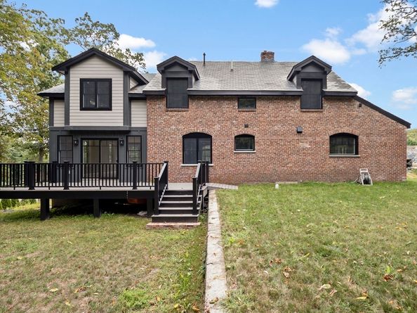 6 Lovis Ave, Wakefield MA 01880