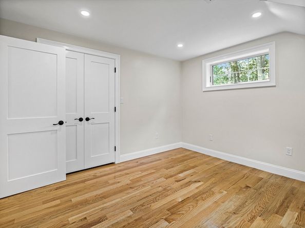 6 Lovis Ave, Wakefield MA 01880
