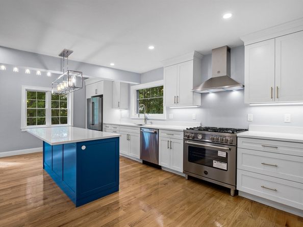 6 Lovis Ave, Wakefield MA 01880
