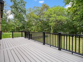 6 Lovis Ave, Wakefield MA 01880