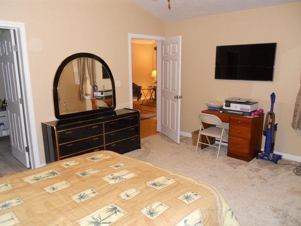5 Virginia Drive 5B, Leicester MA 01542