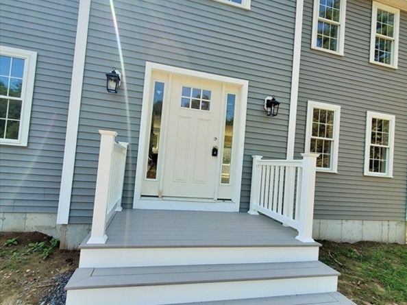 5 Seipet Street, Carver MA 02330