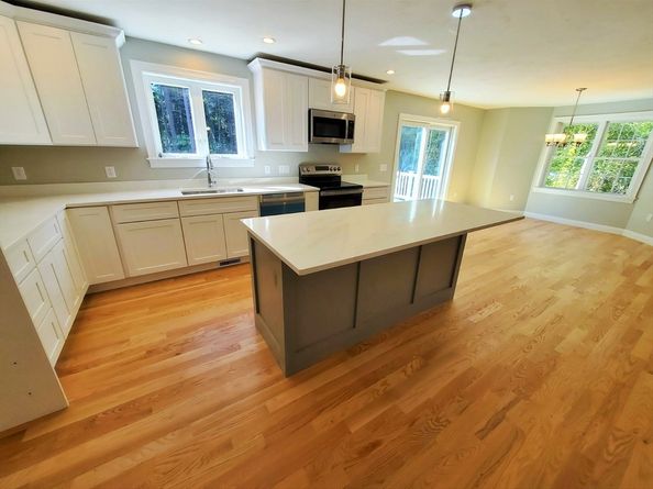 5 Seipet Street, Carver MA 02330