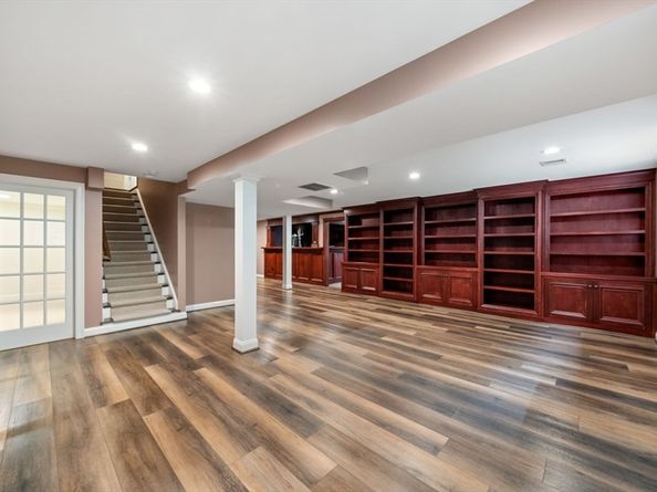 12 Haven St, Dover MA 02030