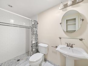 12 Haven St, Dover MA 02030