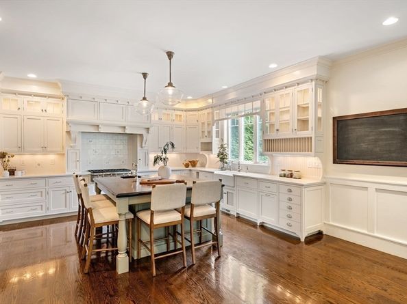 12 Haven St, Dover MA 02030