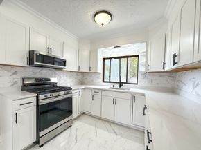 82 Holden St, Worcester MA 01605