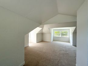 82 Holden St, Worcester MA 01605