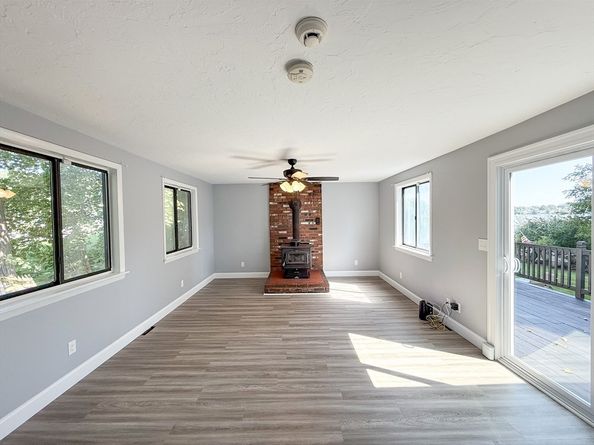 82 Holden St, Worcester MA 01605