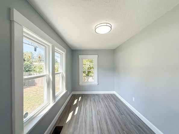 82 Holden St, Worcester MA 01605
