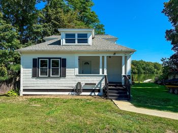 82 Holden St