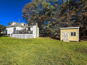82 Holden St, Worcester MA 01605
