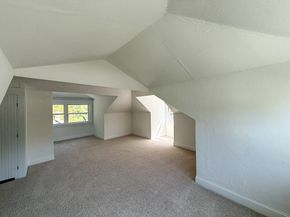 82 Holden St, Worcester MA 01605