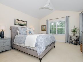 31 Split Rock Ln, Mattapoisett MA 02739