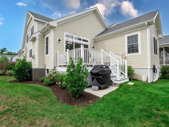31 Split Rock Ln, Mattapoisett MA 02739