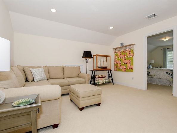 31 Split Rock Ln, Mattapoisett MA 02739