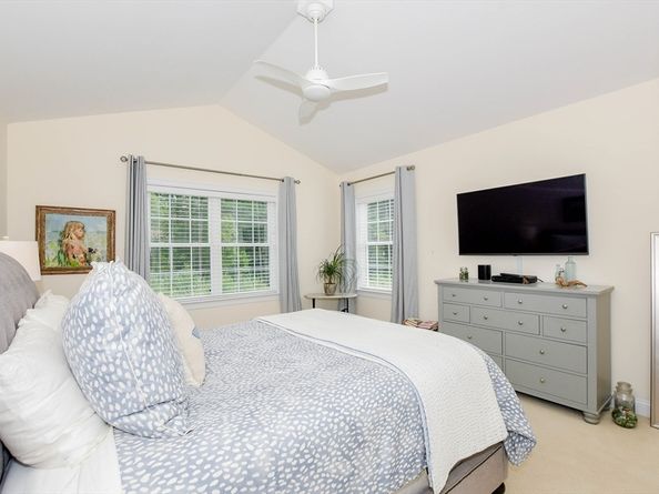 31 Split Rock Ln, Mattapoisett MA 02739