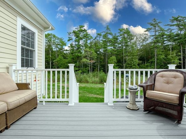 31 Split Rock Ln, Mattapoisett MA 02739