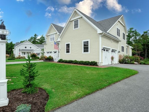 31 Split Rock Ln, Mattapoisett MA 02739