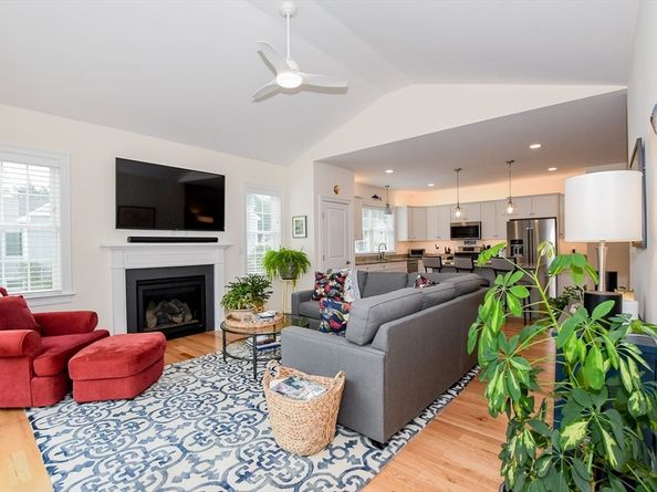 31 Split Rock Ln, Mattapoisett MA 02739