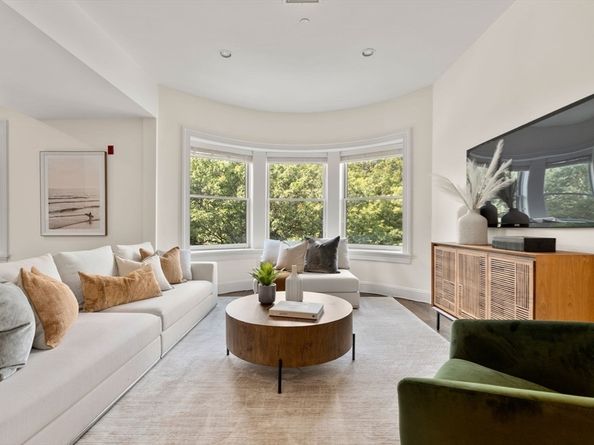 1471 Beacon Street 7, Brookline MA 02446