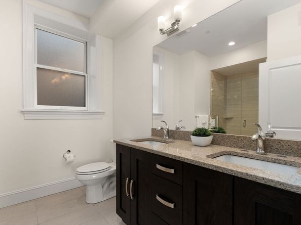 1471 Beacon Street 7, Brookline MA 02446