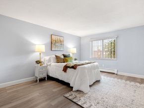 5 Hallmark Gardens 7, Burlington MA 01803