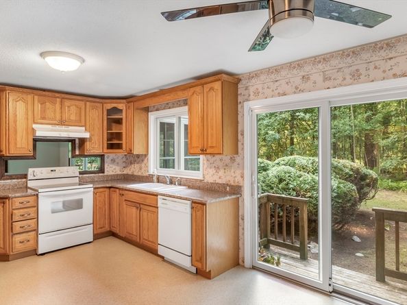 2 Marble Rd, Spencer MA 01562