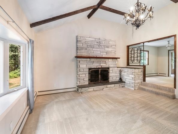 2 Marble Rd, Spencer MA 01562