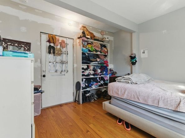 19 Hood St, Lynn MA 01905