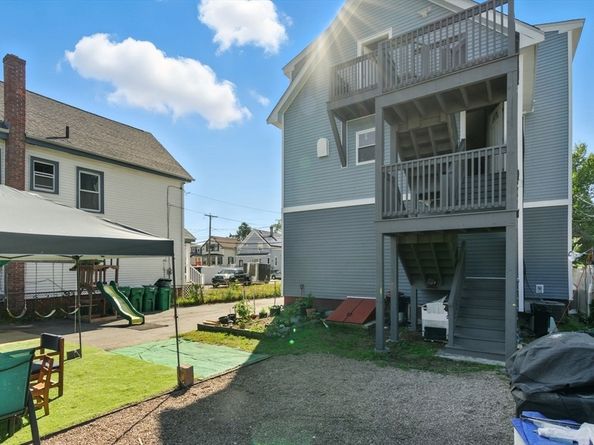 19 Hood St, Lynn MA 01905