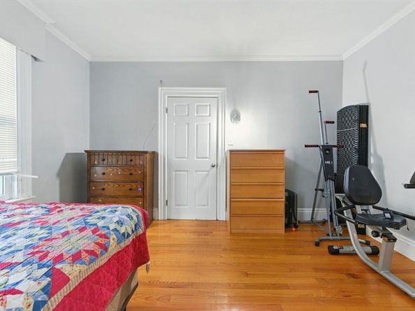 19 Hood St, Lynn MA 01905