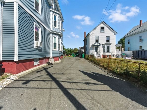 19 Hood St, Lynn MA 01905