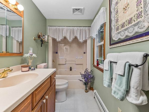3 Windsor Drive, Wareham MA 02571