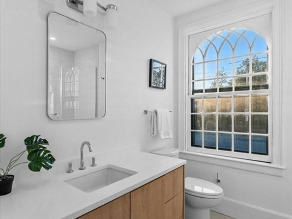 132 Elm Street 132, Marblehead MA 01945