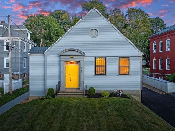132 Elm Street 132, Marblehead MA 01945