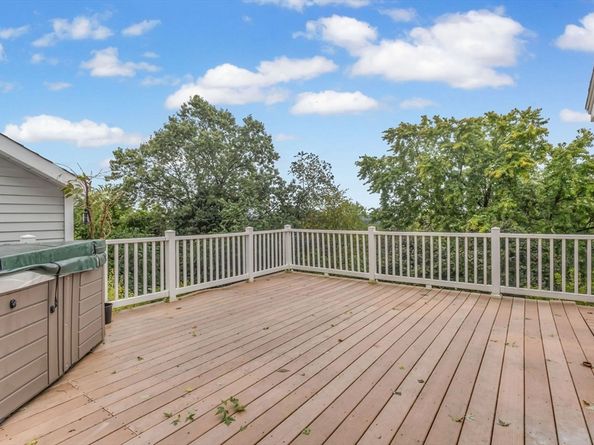 35 Roundtop, Marlborough MA 01752