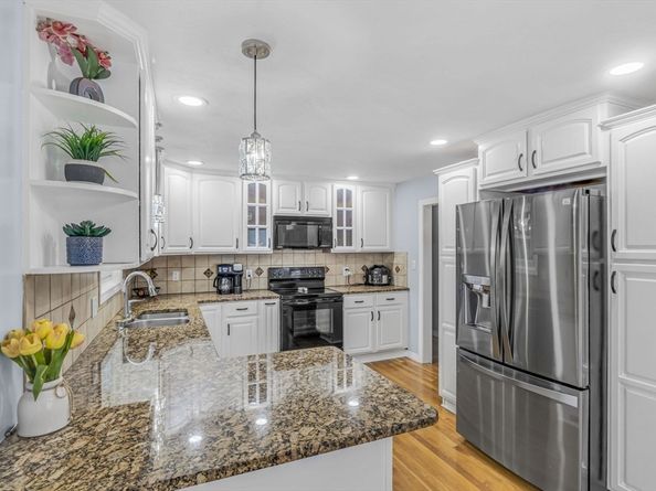 35 Roundtop, Marlborough MA 01752