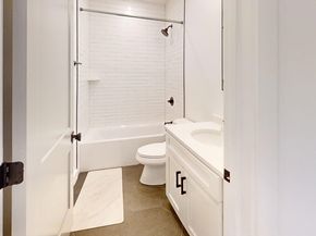 52 Withington St 7, Boston MA 02124
