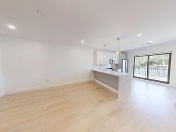 52 Withington St
